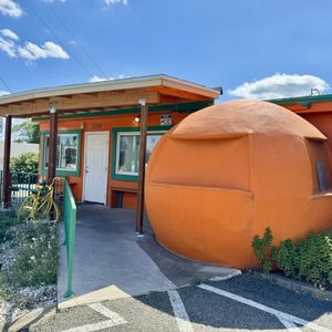 Joe's Giant Orange Cafe